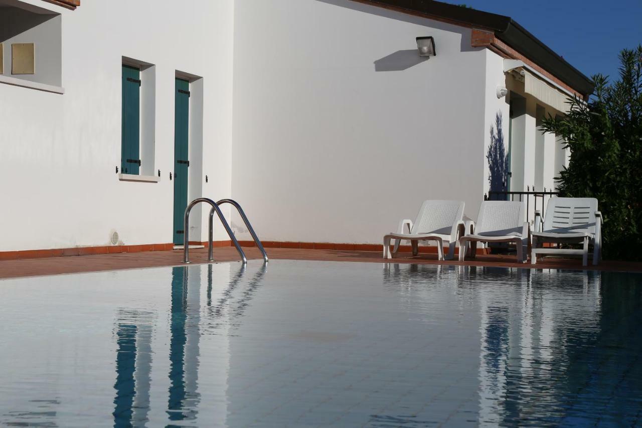 Residence Tamerici Каорле Екстериор снимка